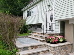 293 Grove St, Reading, MA 01867