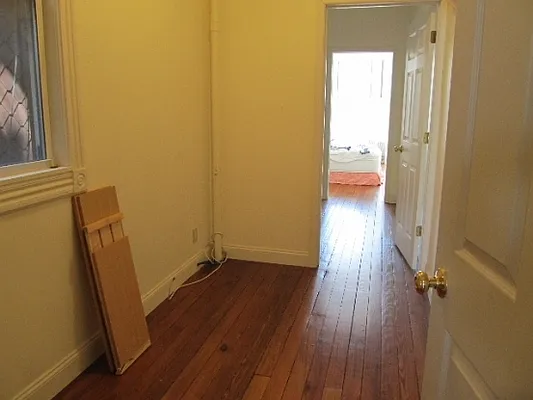 Rented by FlatFinders Realty | media 4