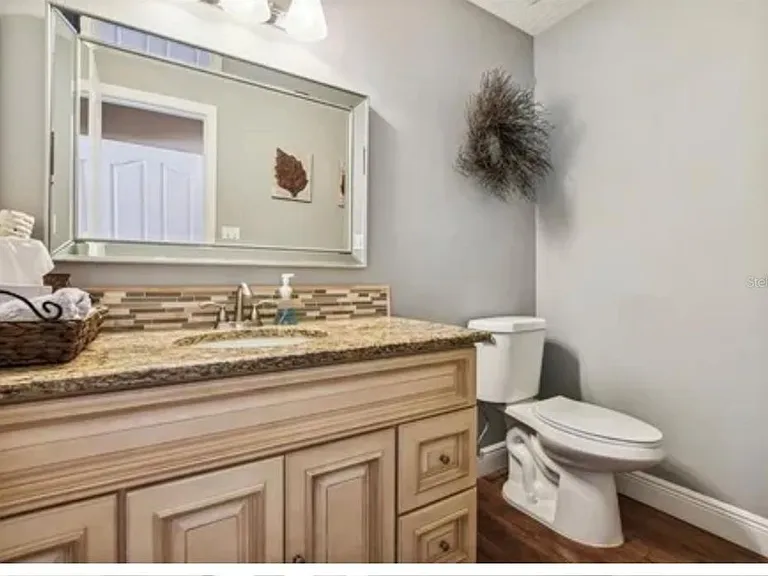 1326 Corner Oaks Dr — Photo 16