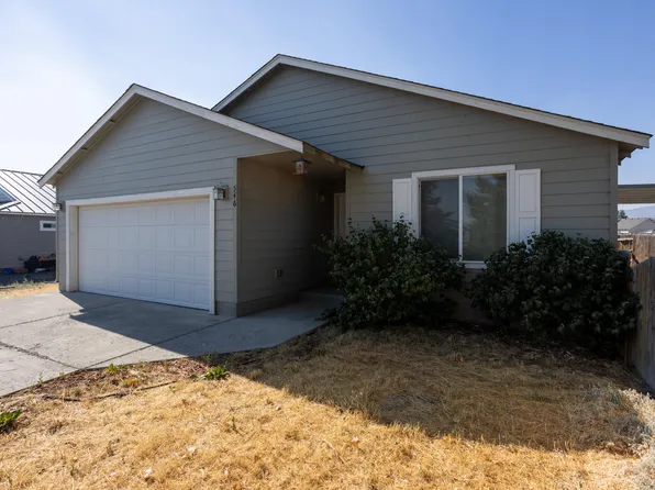 546 E A St, Culver, OR 97734