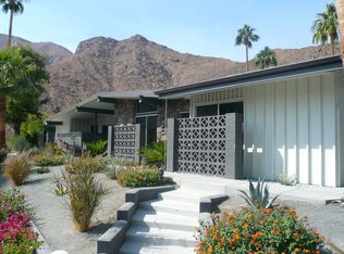 1050 W Capistrano Ct, Palm Springs, CA 92262