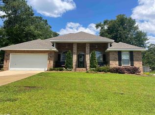 25892 Lakeland Dr, Loxley, AL 36551