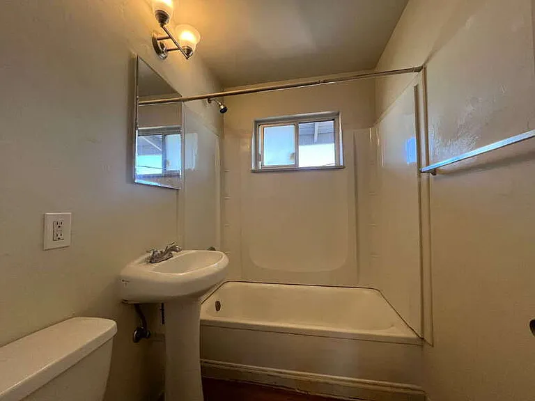 3720 Astoria St #7 — Photo 8
