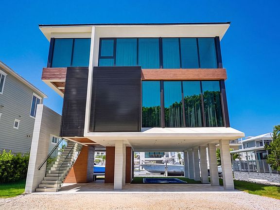 3rd image of 108 Coral Way