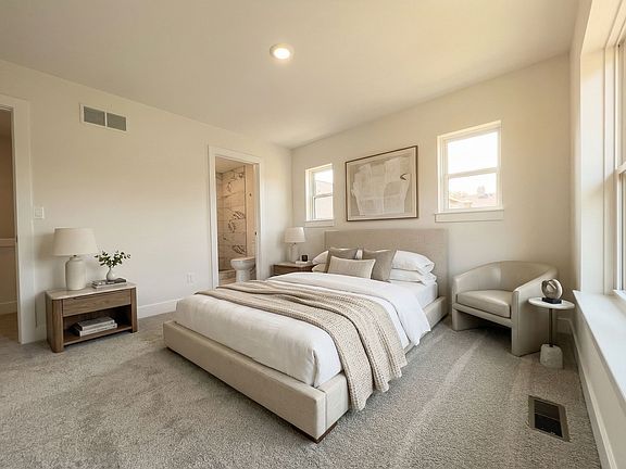 4th image of 397 E Breckenridge St #105