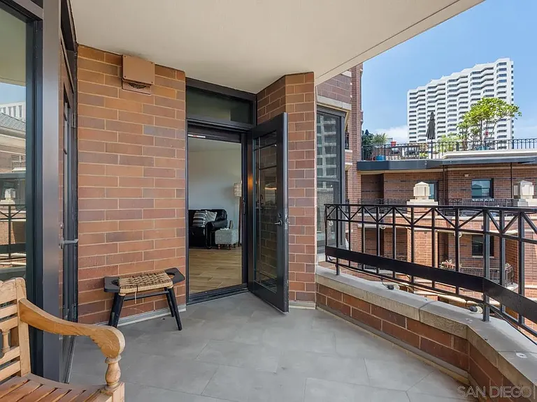 500 W Harbor Dr W #616 — Photo 24