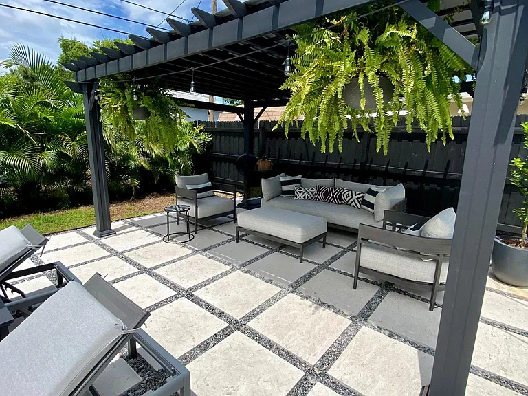 13949 Dominica Dr — Photo 16