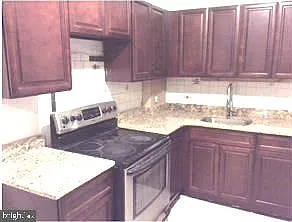 719 N Shedwick St — Photo 2