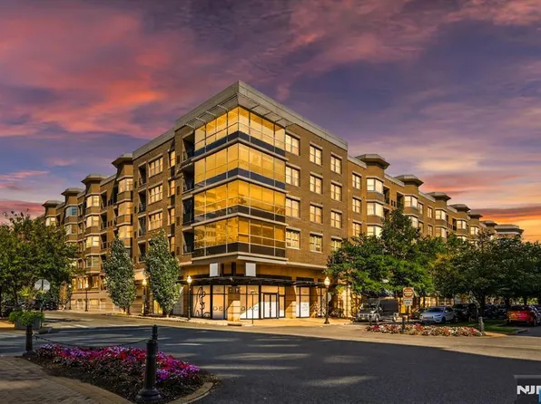 20 Avenue At Port Imperial #233/235, West New York, NJ 07093