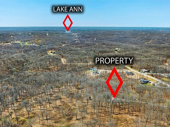 3rd image of 9 Aldershot Dr
