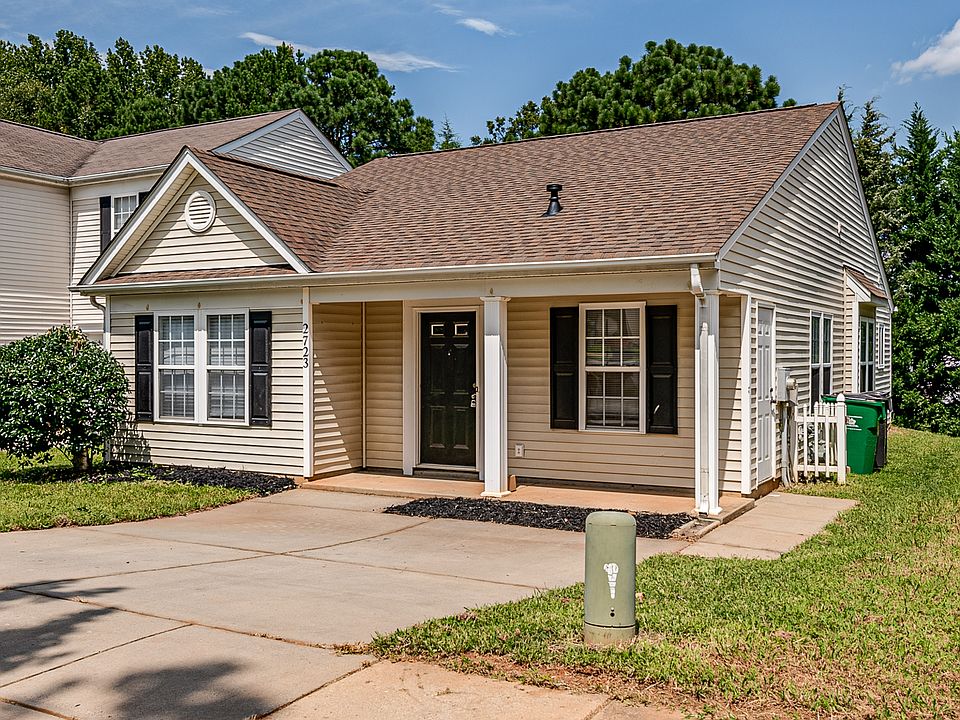 1st image of 2723 Oasis Ln