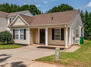 2723 Oasis Ln, Charlotte, NC 28214