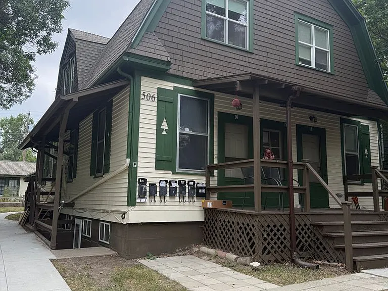 506 West Babcock — Photo 1
