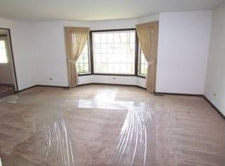23425 W Mallard Ct, Deer Park, IL