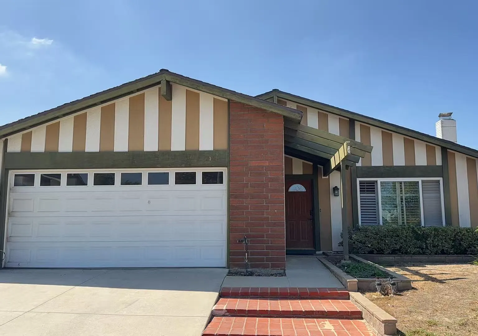 3 bed, 1405 sqft, $3,698 — Photo 1