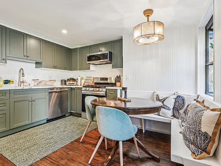 8718 Crescent Dr — Photo 15