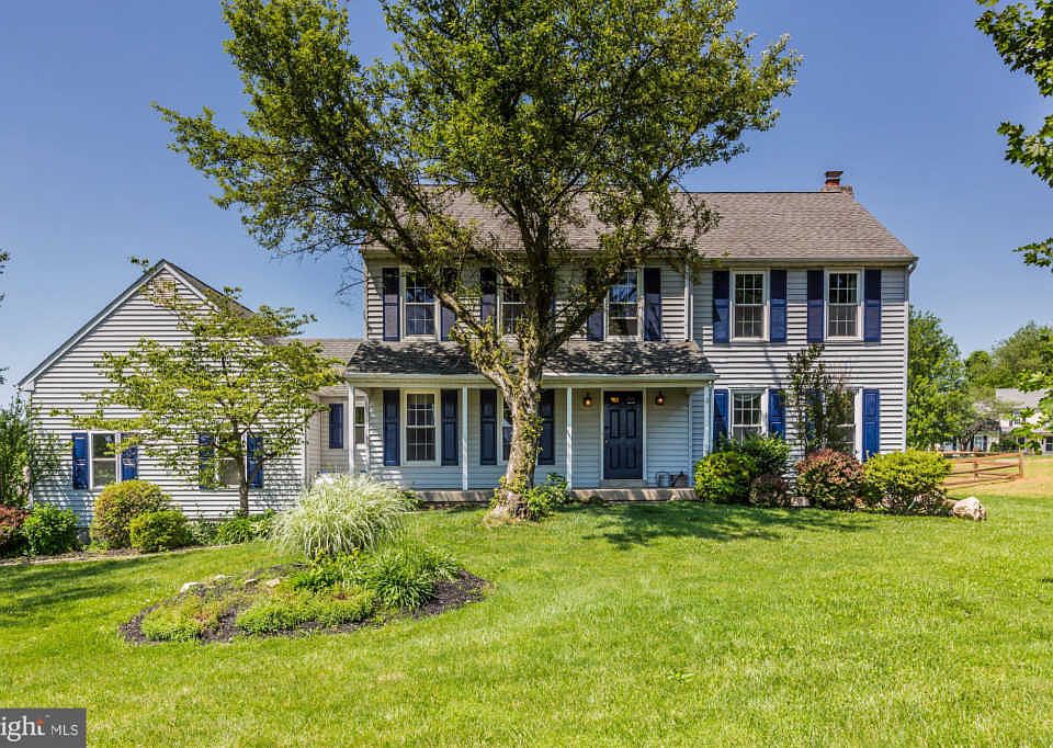 1st image of 103 Heather Hill Dr