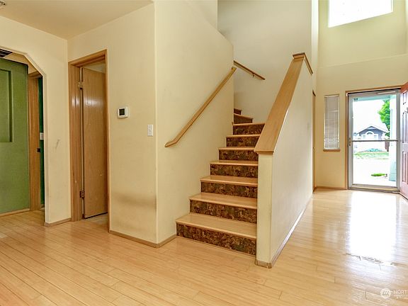 3rd image of 13203 162nd Street Ct E
