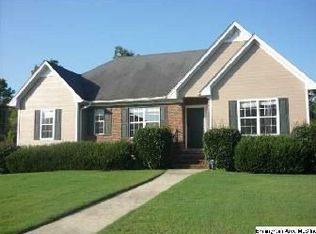 205 W Willow Cir, Calera, AL 35040