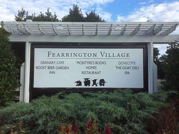 Fearrington Village offers fine Relais & Chateaux Inn Lodging, Dining & Shopping.