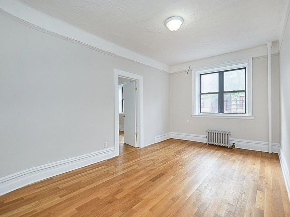 3rd image of 530 W 186th St APT 1A