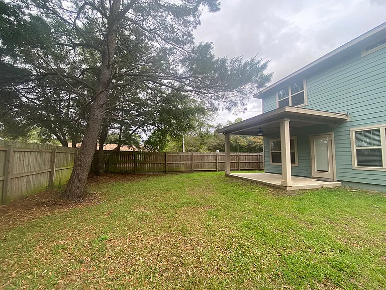 8461 Laredo St — Photo 57