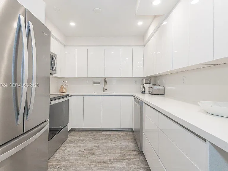 2301 Collins Ave #926 — Photo 13