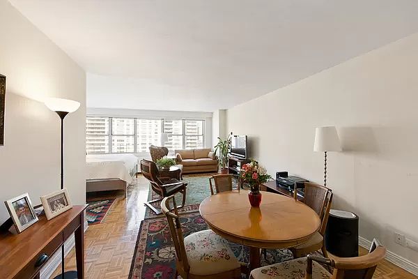 1st image of 155 W 68th St APT 2007
