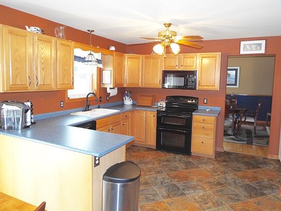 2nd image of 18 Sheldon Dr