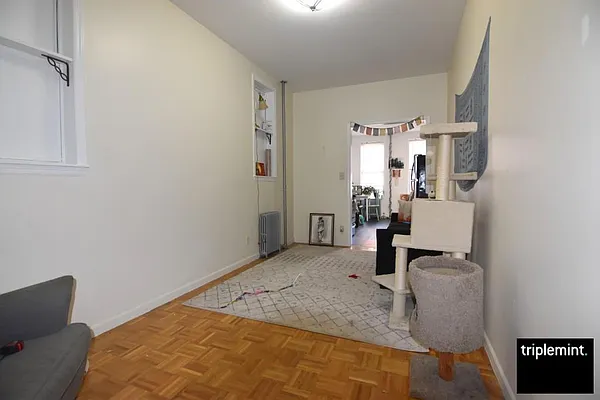 Rented by Triplemint | media 13