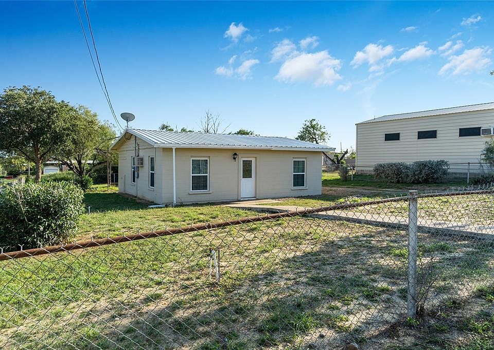 106 Overview Dr, Zapata, TX 78076 MLS 8602335 Zillow