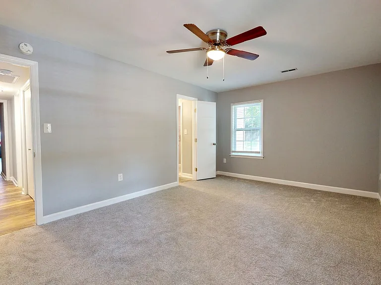 512 Riverwood Rd — Photo 7