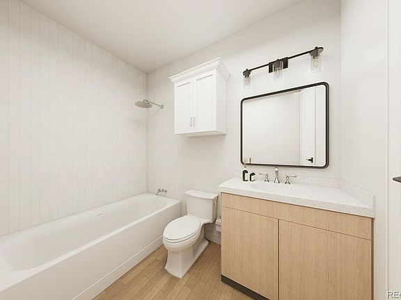 4th image of 309 Grand Review Dr #305