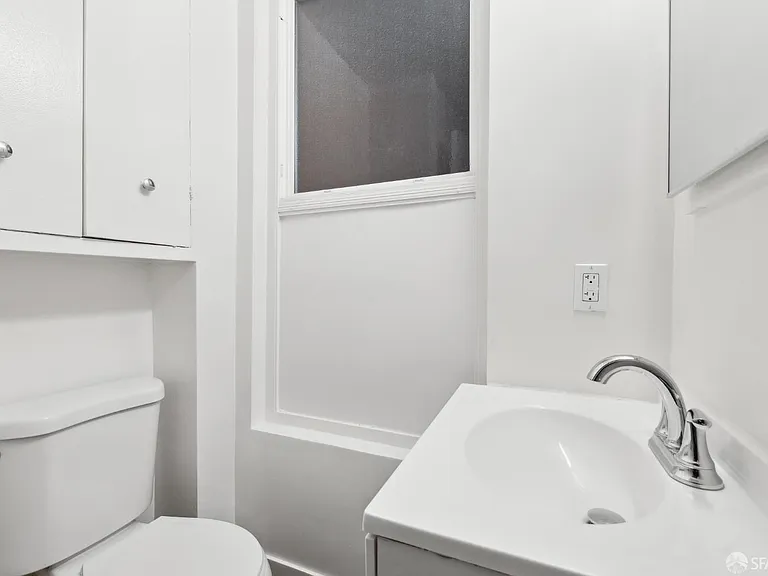 1816 Union St — Photo 9