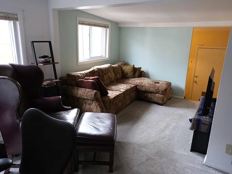Living Area 2