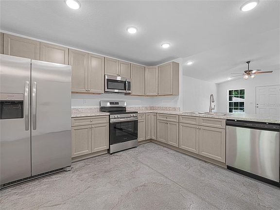 4th image of 118 HIGHLAND AVENUE