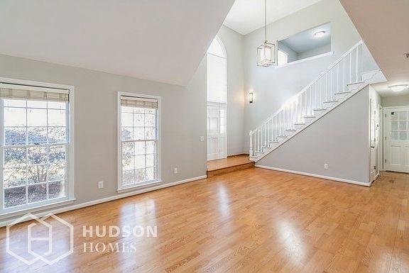 3rd image of 1209 Wynford Clny