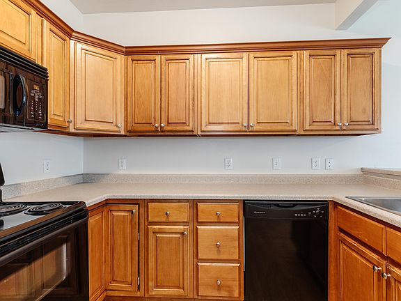 3rd image of 484 W 1490 N APT 102