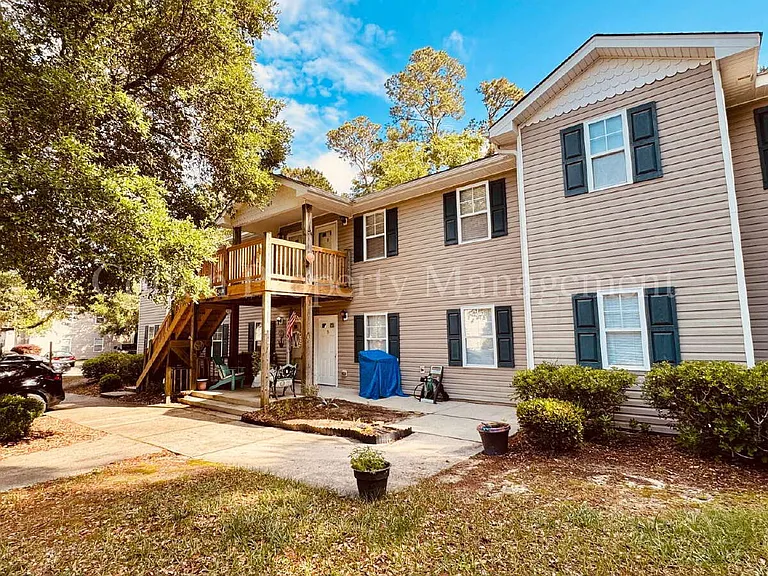 5138 Greenville Loop Rd #D — Photo 2