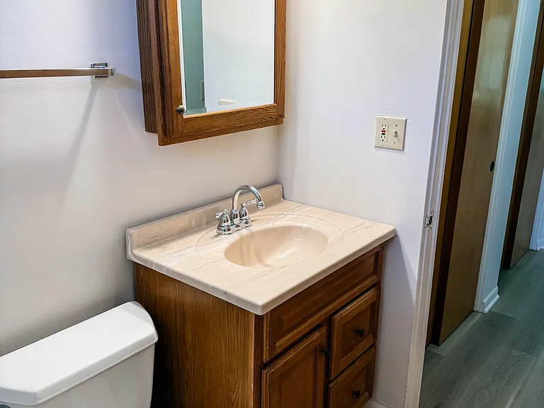 118 W Virginia St #6 — Photo 9