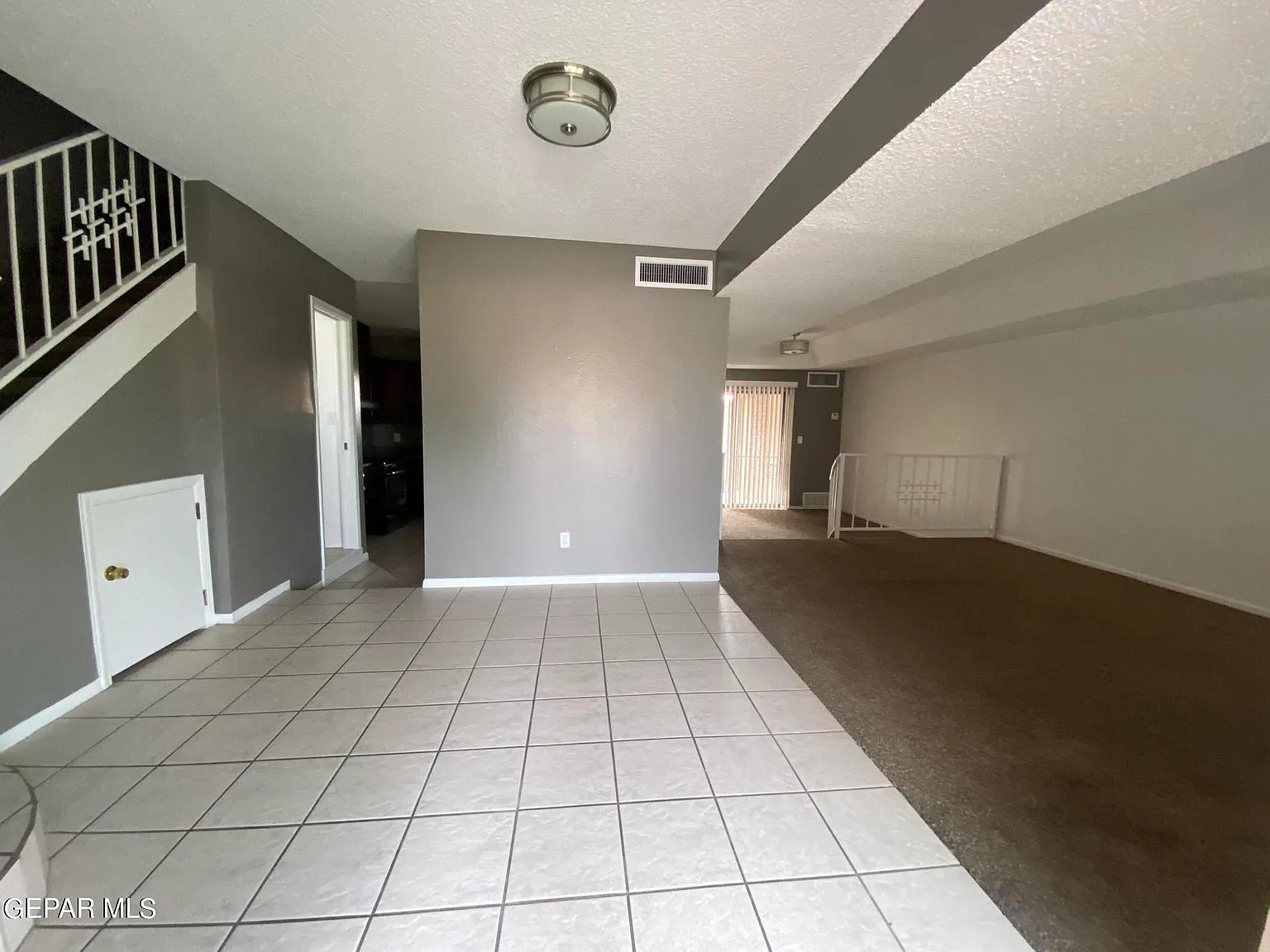 3 bed, 2.5 bath, 1755 sqft, $1,700 — Photo 4