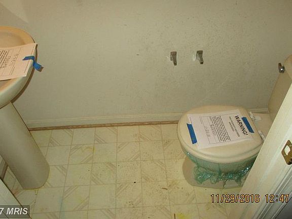 4th image of 12602 Marlton Center Dr