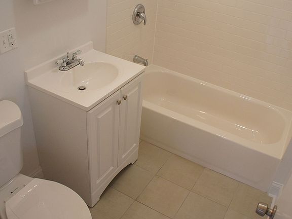 5th image of 1524 N Kedzie Ave #Unt3211-2