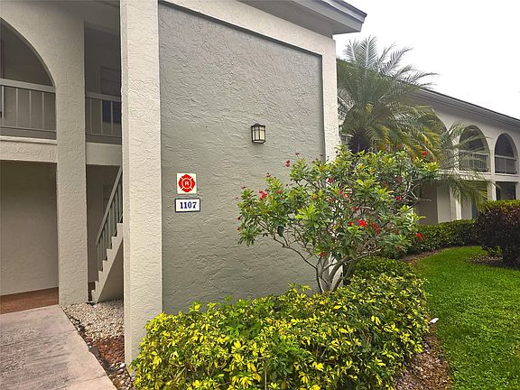 2nd image of 1107 Bahama Bend #E1
