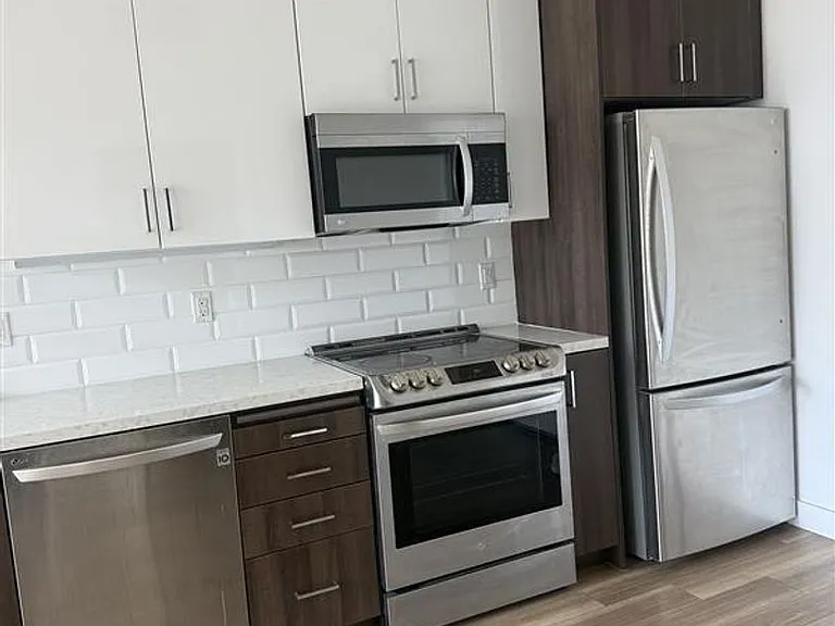 Maya Apartments at 535 Kingsley Dr in Los Angeles — Photo 59