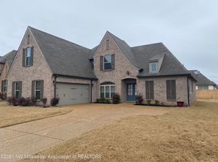 13350 Lapstone Ln, Olive Branch, MS 38654