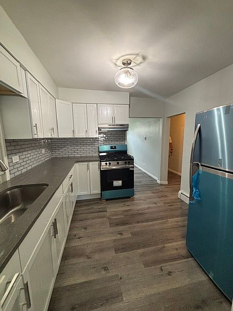 1st image of 931 Dunlop Ave #R