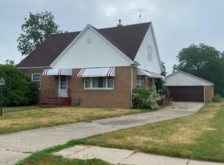 309 2nd St NE, Worthington, IA 52078