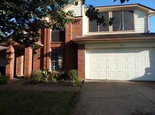 121 Cacao St, Lake Jackson, TX 77566