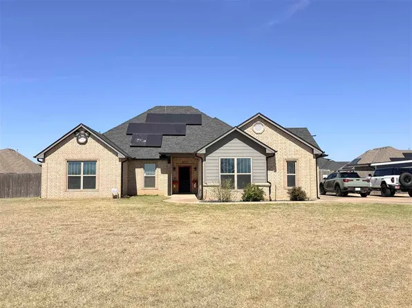 1208 NE Fishermans Cove Dr, Elgin, OK 73538